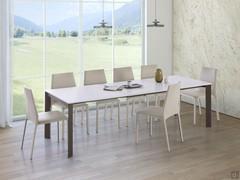 Adrian-Tisch für 8 Personen mit einer 160 x 90 cm großen Platte, die sich auf 250 cm ausziehen lässt
