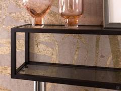 Die Aluminium-Oberschränke enthalten zwei Glasböden, so dass aus einem Element zwei Böden entstehen.