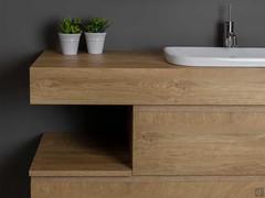 Modernes und dynamisches Design für die Badmöbel N74 Atlantic aus Holz-Melamin 276 Kiki