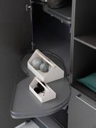 Detail der ausziehbaren Ablage der Wäscheeckschrank Oasis L01