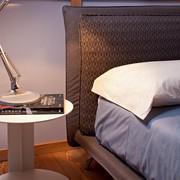 Detailbild des Kopfteiles von Renoir Bett
