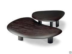 Paar niedrige Beistelltische Dedalo mit Tischplatte aus Holz in der Farbe Eiche braun, aber auch in vielen anderen Farben oder lackiert in RAL-Farben erhältlich.