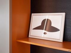 Ausreichend Platz auf den 19,4 cm tiefen offenen Regalböden