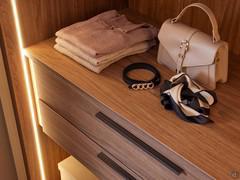 Aufgehängter Schubladenblock mit zwei Schubladen aus Melaminharzbeschichtung NNN Natural Walnut, passend zur inneren Struktur des Schranks
