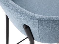 Detail der Metallstruktur für das Sitzvolumen