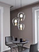 Zusammensetzung von drei Melody in Modell C mit geräuchertem transparentem Kristallglas Schatten