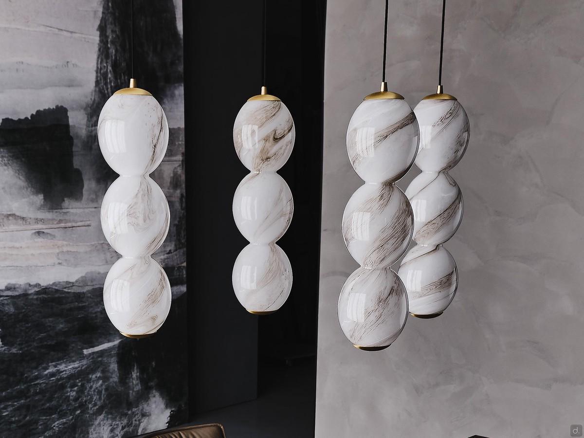 Lampada a sospensione vetro soffiato Zanziball di Cattelan. Paralume in vetro soffiato bianco stondato
