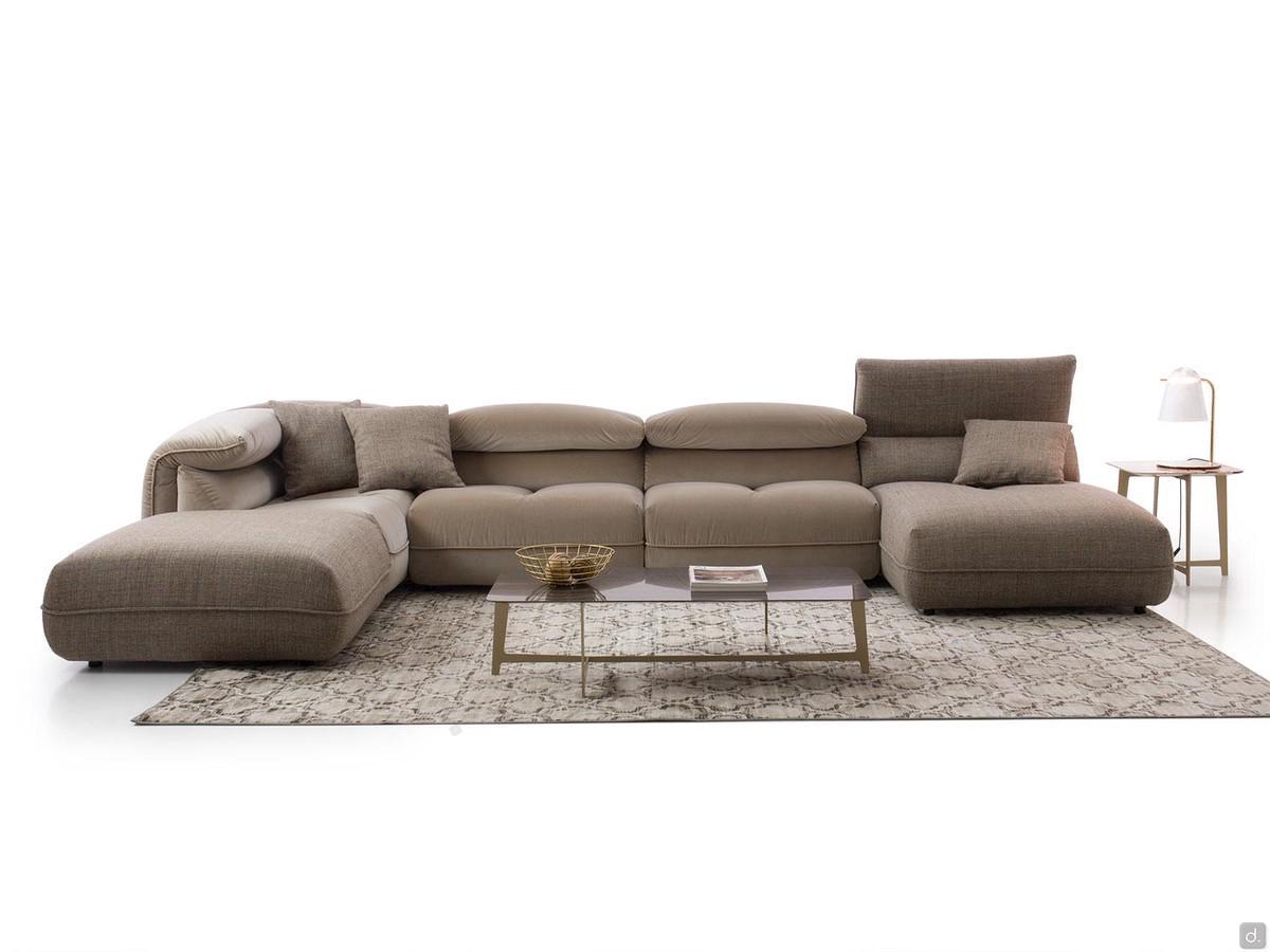 Modulares Sofa ohne Armlehnen mit verstellbaren Rückenlehnen und Bezügen aus Stoff und Samt.