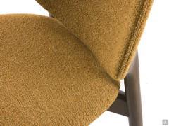 Detail der Lücke zwischen Sitz und Rückenlehne des Jewel Outlet Chair