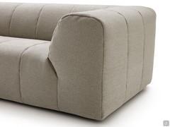 Empire-Outlet-Sofa mit vertikaler Steppung