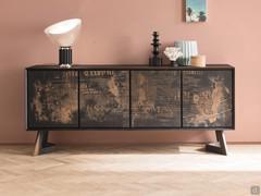 Merida viertüriges Sideboard aus Holz essence mit Lasergravuren auf den Türen (Sockel nicht erhältlich)