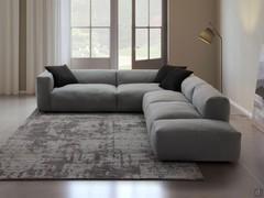 Sanft geformtes Ecksofa, hier mit Bezug aus 100% Leinenstoff