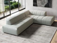 Steppsofa Empire mit offener Ecke, in einer originellen Komposition aus Meridienne-Ecke und Panorama-Endstück