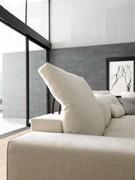 Die Rückenpolster des Sofas Dayton sind mit einem Rückenlehnenmechanismus mit doppelter Gasdruckfeder ausgestattet.