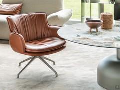 Rhonda Lounge, die drehbare Sesselversion des gleichnamigen Stuhls von Cattelan mit einer niedrigeren und breiteren Sitzfläche