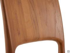 Detail der Rückenlehne aus massiver Eiche, Vintage-Finish