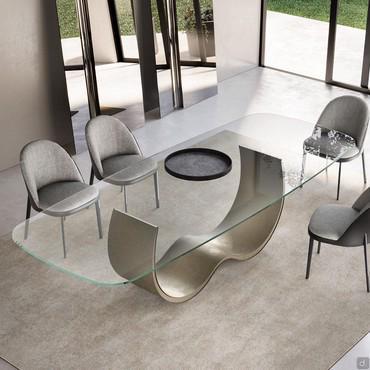 Hadley Designtisch aus Metall mit Fuß
