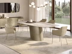 Clifford Tisch mit atemberaubender Keramikplatte in matt Silber root und gebürstetem Metallgestell in Platin