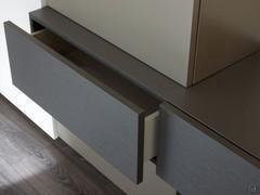 Alle Schubladen der Hängeschränke sind mit Push-Pull-Öffnung und Soft-Close-Mechanismen ausgestattet.