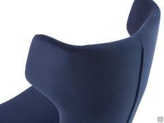 Detail of the high back rest with headrest side wings