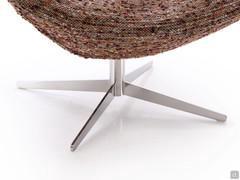 Detail of the spoke base in chromed metal on the Olivia armchair (spoke base not available, see picture at bottom of gallery to view new model)