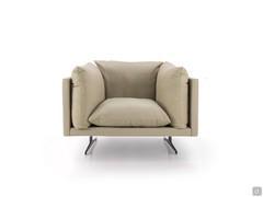 Aker leather armchair in the 110 cm version with fixed feet and upholstered armrest cushions