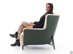 Doyle armchair - Ergonomics and seating proportions