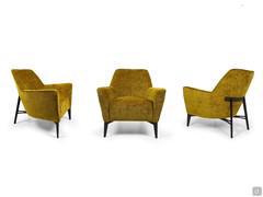 Lynn lounge armchair with smooth single-colour upholstery and metal frame