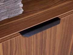 Detail of the black aluminium handle code 690, one of the many opening types available