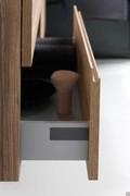 Capacious drawer with claw opening