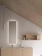 Net bathroom mirror with LED perimeter backlighting, shown here in the rectangular format cm 35 x 105 that gives impetus to the entire bathroom composition