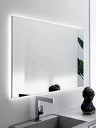 With its minimalist style, the Net mirror is suitable for any type of wall