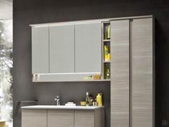 Stocky mirror three-door model, with 25 cm single side door