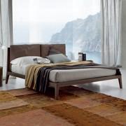 Oscar wooden bed with thin structure