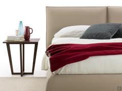 Detail of the double cushioned headboard