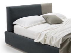 Detail of the joining point between headboard and bed frame