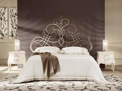 Pascià luxury wrought iron bed by Cantori available in double, king-size and super king-size models