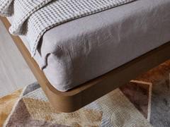 Detail of bed frame P28 in Fashion Wood essence Biscotto Oak