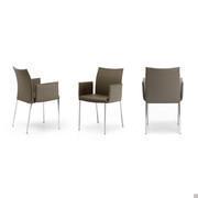 Models with armrests and medium back