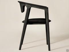 The outline of the chair shows an essential style yet carefully finished details