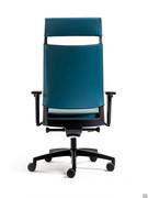 Rear view of the high backrest with headrest, padded and quilted in the front only