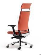 Expo Light executive chair characterised by elegant aluminium details and refined upholstered parts