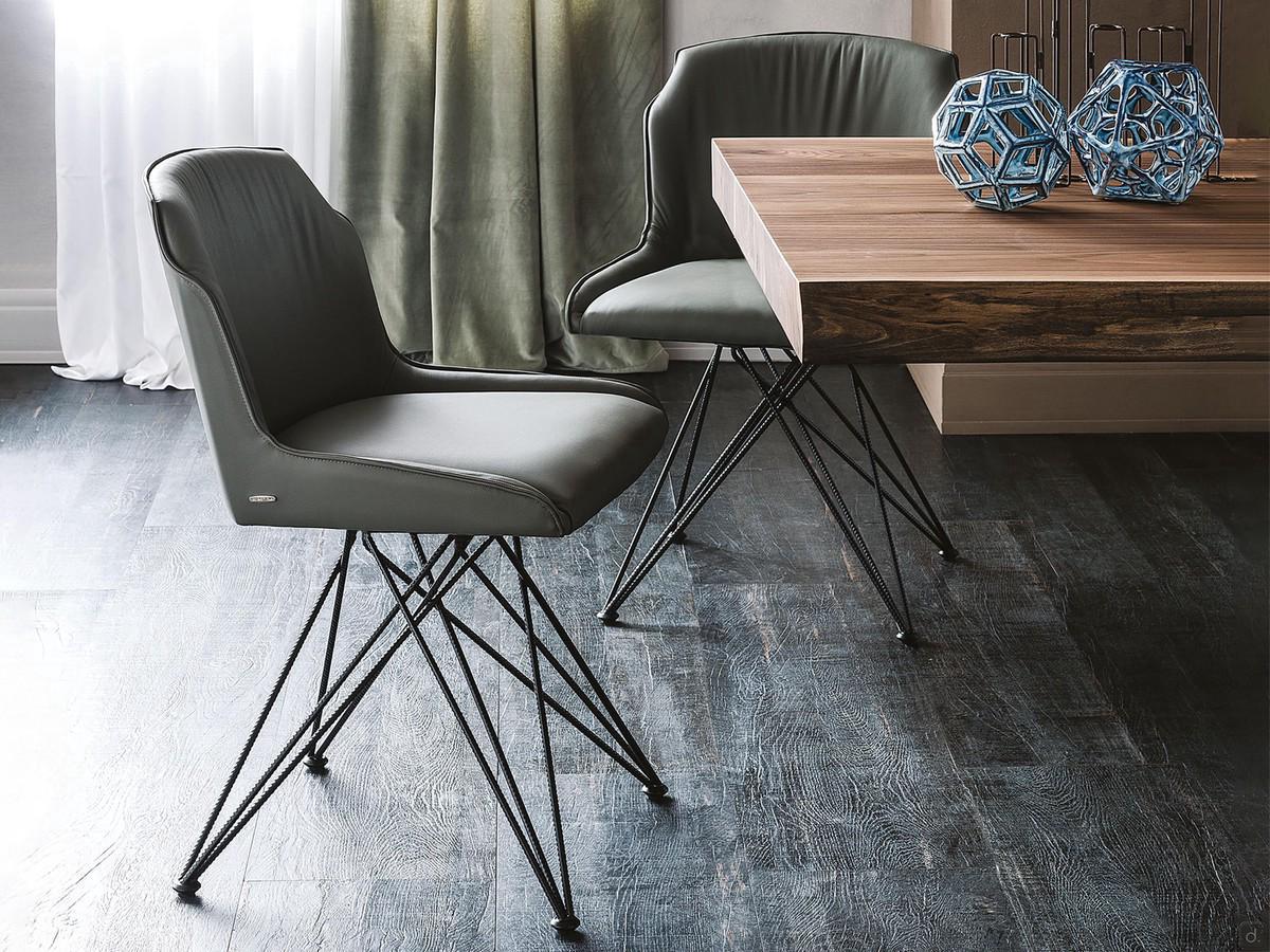 Flaminia upholstered swivel lounge chair by Cattelan 