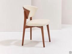Informal yet understated style with well-defined lines and a solid structure in solid beech, stained or lacquered