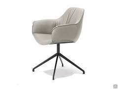 Scarlett chair in the 4-spoke version with central metal support, particularly suitable for office environments