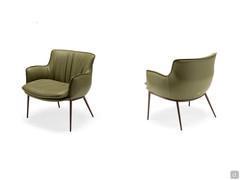 Front and rear view of Cattelan's Rhonda chair in the Lounge version with 4 fixed metal legs