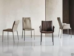Overview of Isabel chairs in the 4 available models: low back (with and without armrests) and high back (with and without armrests)