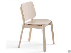 Myla with wooden seat and back - The curves of the structure and rounded corners offer structural harmony and proportionality