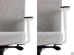Height-adjustable armrests - optionally also available in width, depth and swivel support