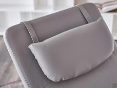 Detail of the headrest cushion upholstered to match the chaise longue